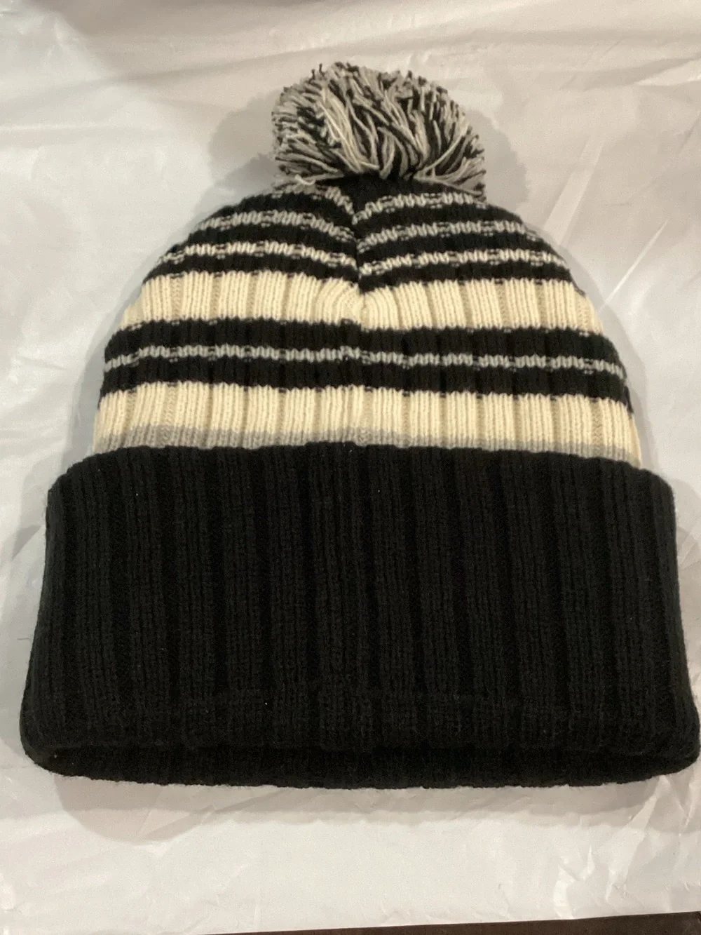 Chicago White Sox Men’s Stripe Pom Cuffed Beanie Black Cream Gray NWT